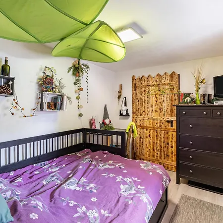 Hobbit Lounge Apartment