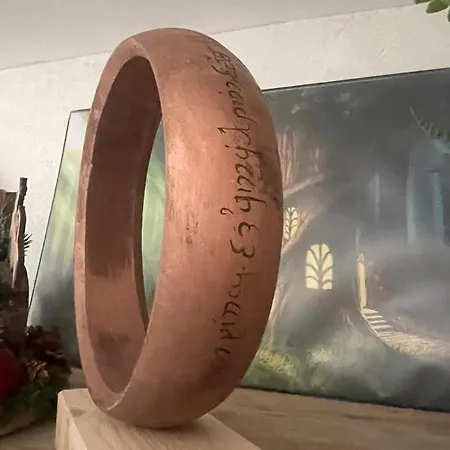 Hobbit Lounge